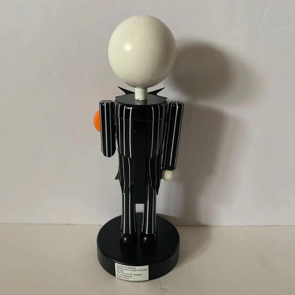 NWT. DISNEY Nightmare Before Christmas Jack Nutcracker